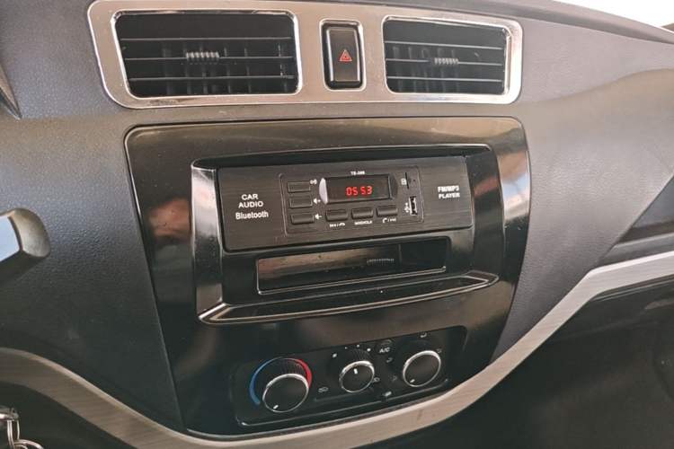 Used Foton Skyworth EV6 2023 Fast and Slow Charging Version Audio And AC Panel