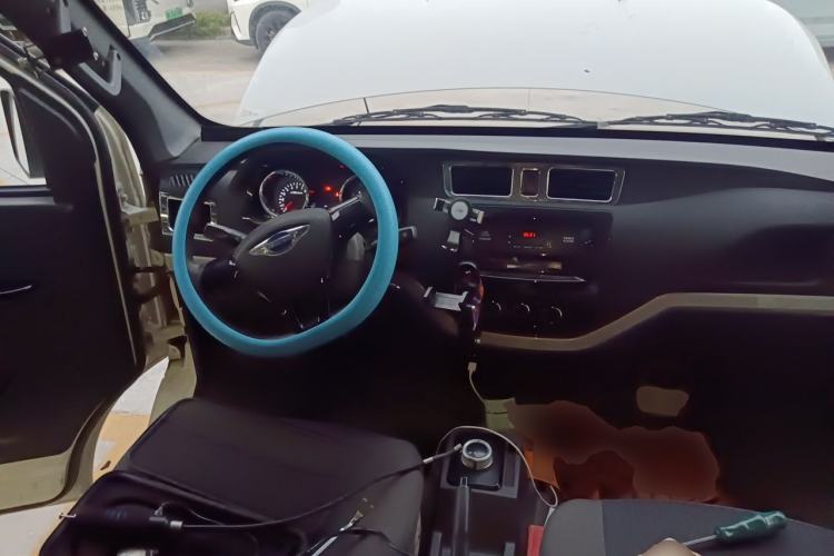 Used Foton Skyworth EV6 2023 Fast-Charging Version Center Console