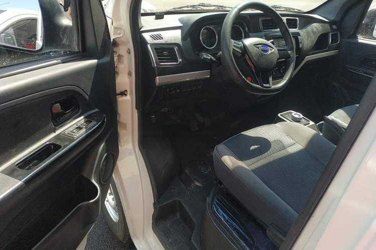 Used Foton Skyworth EV6 2023 Fast and Slow Charging Version Driver Seat