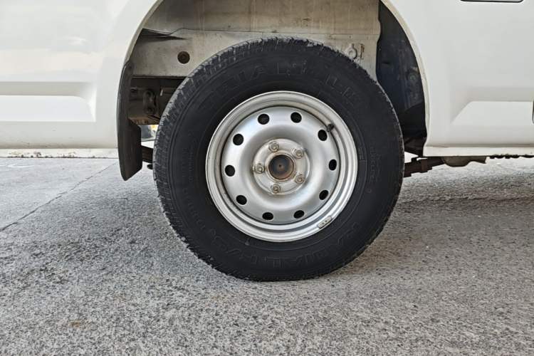 Used Foton Skyworth EV6 2023 Fast and Slow Charging Version Exterior 5