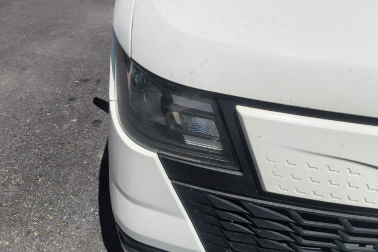 Used Foton Skyworth EV6 2023 Fast and Slow Charging Version Exterior 6