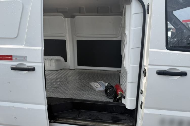 Used Foton Skyworth EV6 2023 Fast and Slow Charging Version Exterior 8