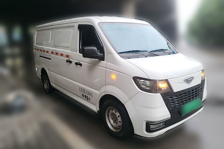 Used Foton Skyworth EV6 2023 Fast and Slow Charging Version Front Right 45 Deg