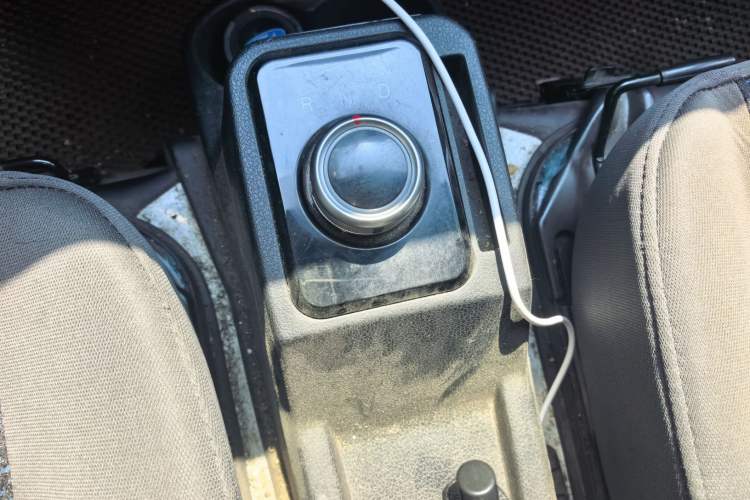 Used Foton Skyworth EV6 2023 Fast and Slow Charging Version Gear Lever