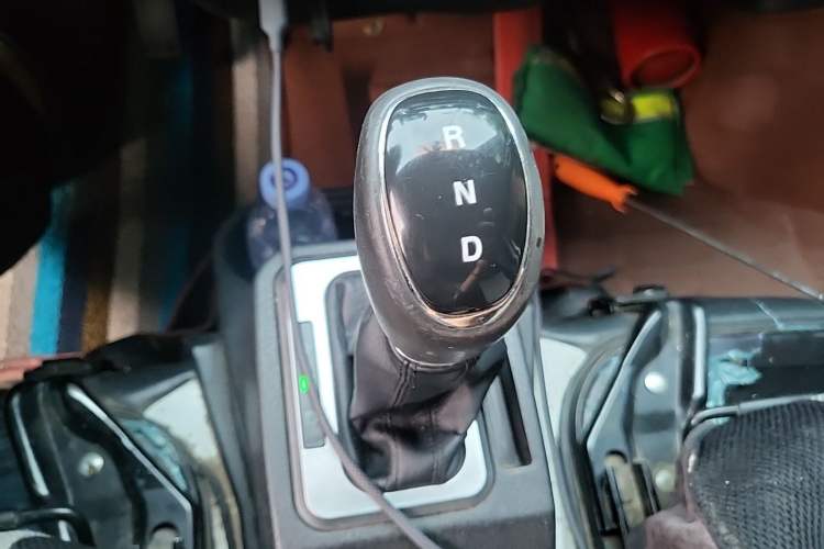 Used Foton Skyworth EV6 2023 Fast and Slow Charging Version Gear Lever