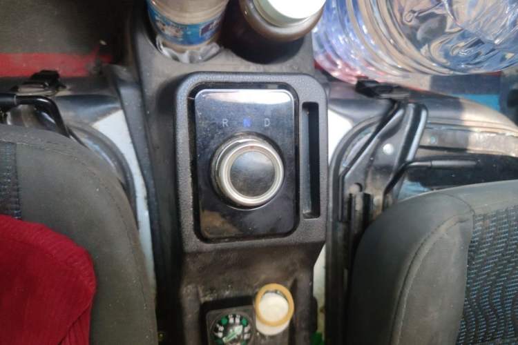 Used Foton Skyworth EV6 2023 Fast and Slow Charging Version Gear Lever