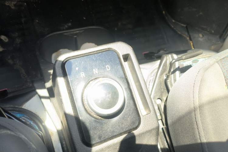 Used Foton Skyworth EV6 2023 Fast and Slow Charging Version Gear Lever