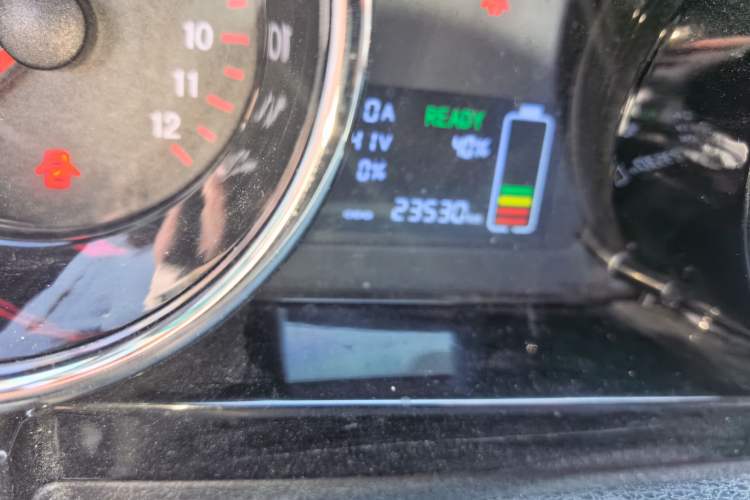 Used Foton Skyworth EV6 2023 Fast and Slow Charging Version Odometer Close Up