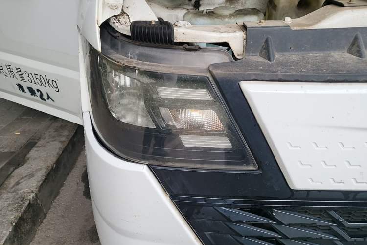 Used Foton Skyworth EV6 2023 Fast and Slow Charging Version Right Front Headlight