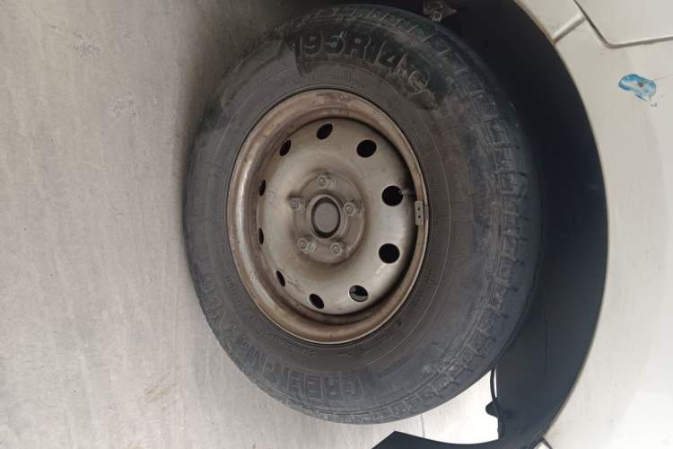 Used Foton Skyworth EV6 2023 Fast-Charging Version Right Front Wheel Hub