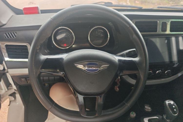 Used Foton Skyworth EV6 2023 Fast and Slow Charging Version Steering Wheel