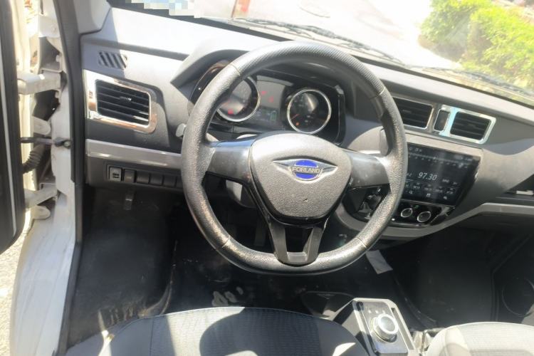 Used Foton Skyworth EV6 2023 Fast and Slow Charging Version Steering Wheel