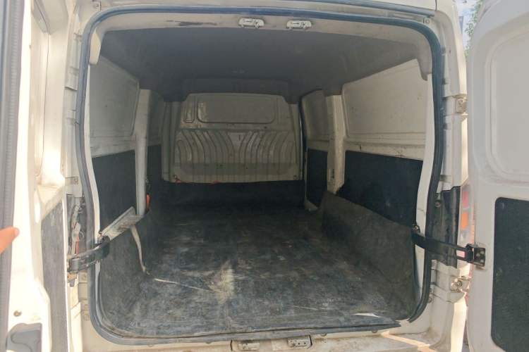 Used Foton Skyworth EV6 2023 Fast and Slow Charging Version Trunk