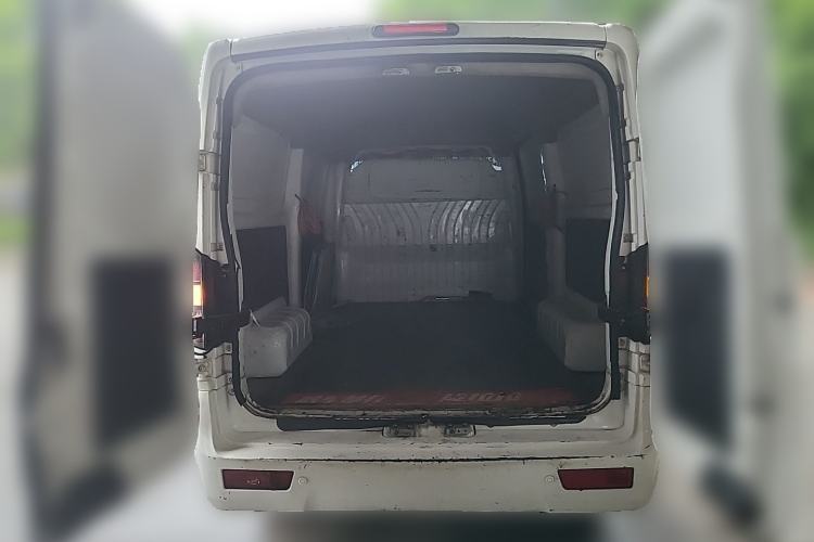 Used Foton Skyworth EV6 2023 Fast and Slow Charging Version Trunk