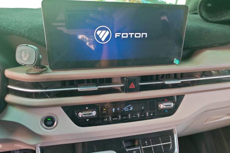 Used Foton Tianyuan V 2024 Small Van 2.0T Manual Long Wheelbase Mid-Height Roof Rear Single Tire 7/9-Seater Audio And AC Panel
