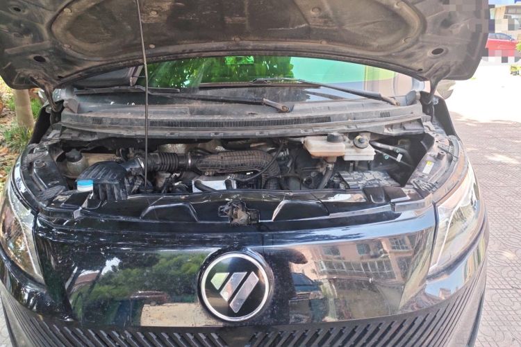 Used Foton Tianyuan V 2024 Small Van 2.0T Manual Long Wheelbase Mid-Height Roof Rear Single Tire 7/9-Seater Engine Bay