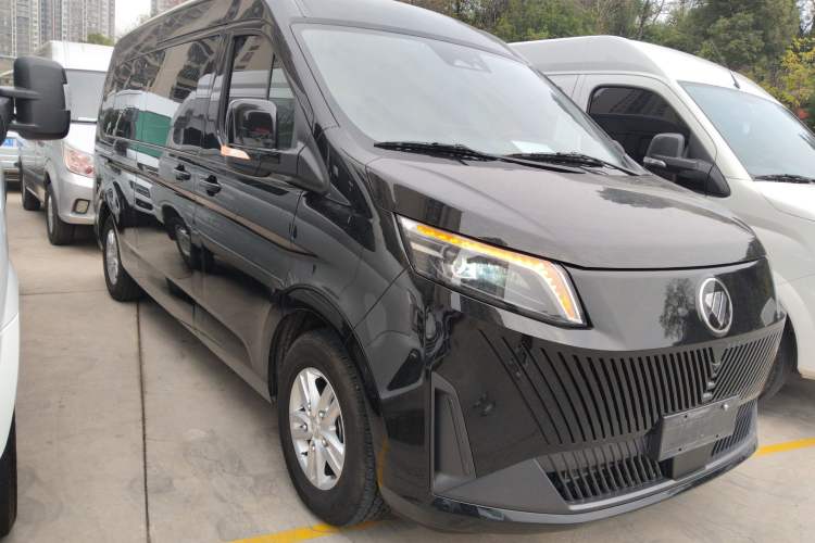 Used Foton Tianyuan V 2024 Tuyano V PRO Premium Minivan 2.0T Manual Long Wheelbase Mid-Height Roof Rear Single Tire – 7/9 Seater Exterior 2