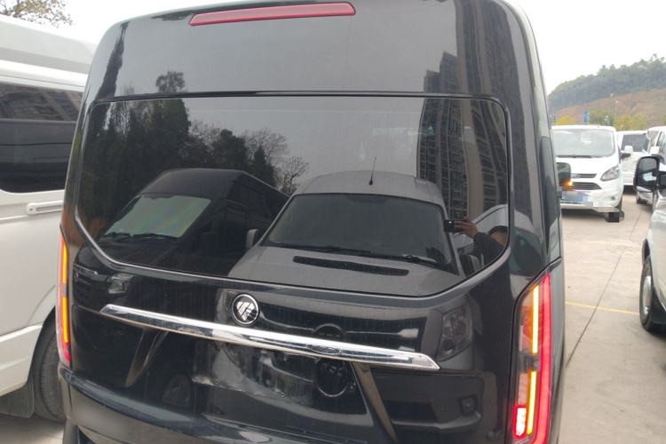 Used Foton Tianyuan V 2024 Tuyano V PRO Premium Minivan 2.0T Manual Long Wheelbase Mid-Height Roof Rear Single Tire – 7/9 Seater Exterior 4