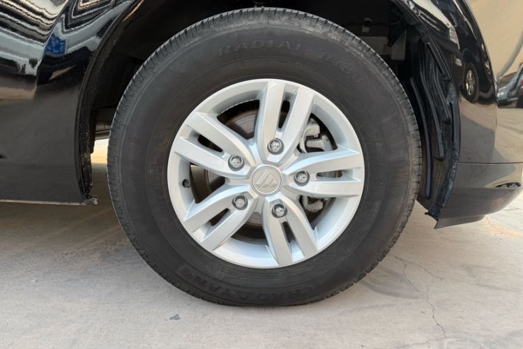 Used Foton Tianyuan V 2024 Tuyano V PRO Premium Minivan 2.0T Manual Long Wheelbase Mid-Height Roof Rear Single Tire – 7/9 Seater Exterior 6