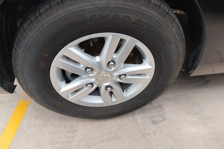 Used Foton Tianyuan V 2024 Tuyano V PRO Premium Minivan 2.0T Manual Long Wheelbase Mid-Height Roof Rear Single Tire – 7/9 Seater Exterior 7