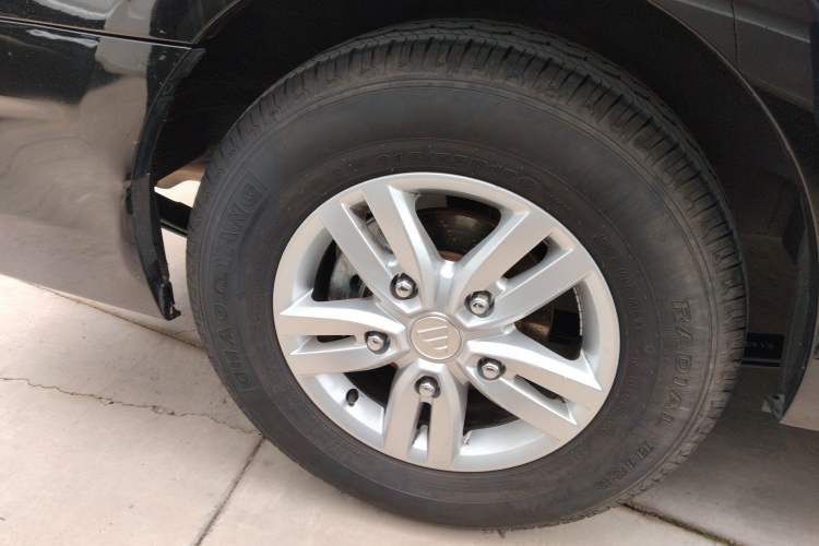 Used Foton Tianyuan V 2024 Tuyano V PRO Premium Minivan 2.0T Manual Long Wheelbase Mid-Height Roof Rear Single Tire – 7/9 Seater Exterior 8
