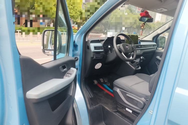 Used Foton Tianyuan V 2024 Tuyano Grand V CITY 2.0T Manual Long Wheelbase Flat Roof Rear Single Tire – Available in 5/6/7/9-Seater Configurations Driver Seat