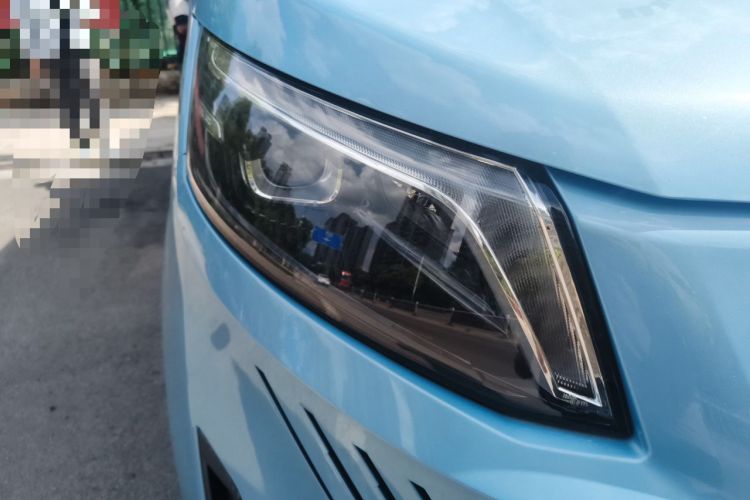 Used Foton Tianyuan V 2024 Tuyano Grand V CITY 2.0T Manual Long Wheelbase Flat Roof Rear Single Tire – Available in 5/6/7/9-Seater Configurations Right Front Headlight