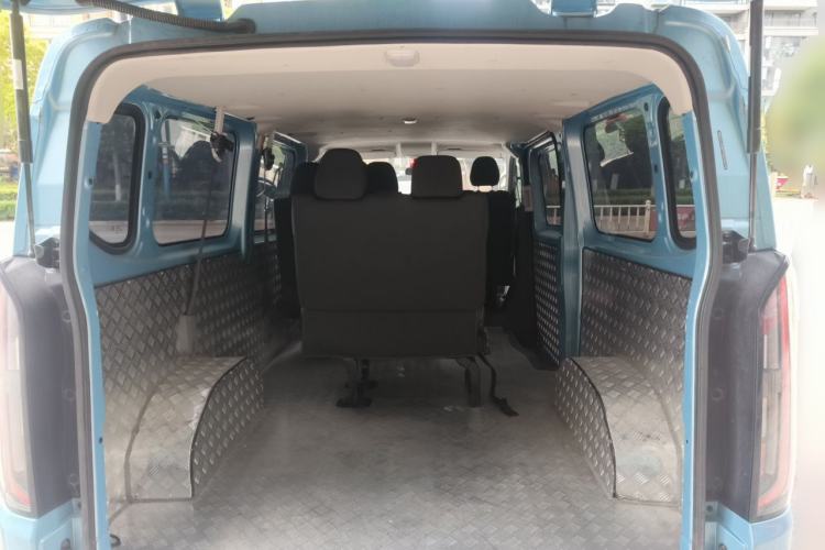 Used Foton Tianyuan V 2024 Tuyano Grand V CITY 2.0T Manual Long Wheelbase Flat Roof Rear Single Tire – Available in 5/6/7/9-Seater Configurations Trunk