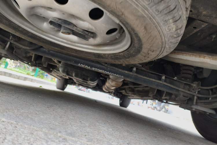 Used Foton Tianyuan V 2024 Tuyano Grand V CITY 2.0T Manual Long Wheelbase Mid-Height Roof Rear Single Tire – Available in 5/6/7/9-Seater Configurations Chassis Rear