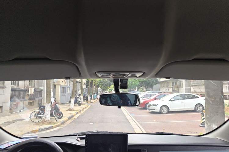 Used Foton Tianyuan V 2024 Tuyano Grand V CITY 2.0T Manual Long Wheelbase Mid-Height Roof Rear Single Tire – Available in 5/6/7/9-Seater Configurations Headliner