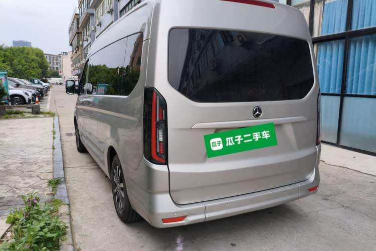 Used Foton Tianyuan V 2024 Tuyano Grand V CITY 2.0T Manual Long Wheelbase Mid-Height Roof Rear Single Tire – Available in 5/6/7/9-Seater Configurations Rear Left 45 Deg