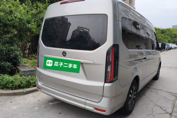 Used Foton Tianyuan V 2024 Tuyano Grand V CITY 2.0T Manual Long Wheelbase Mid-Height Roof Rear Single Tire – Available in 5/6/7/9-Seater Configurations Rear Right 45 Deg