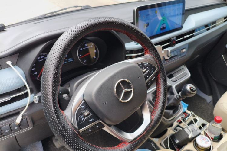 Used Foton Tianyuan V 2024 Tuyano Grand V CITY 2.0T Manual Long Wheelbase Mid-Height Roof Rear Single Tire – Available in 5/6/7/9-Seater Configurations Steering Wheel