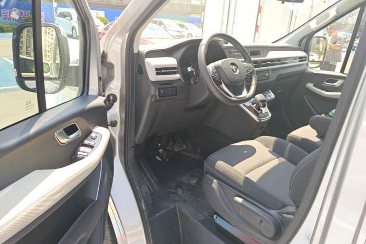 Used Foton Tianyuan V New Energy 2024 Long-wheelbase Low-Roof 7-Seater with CATL 53.58 kWh Battery Driver Seat