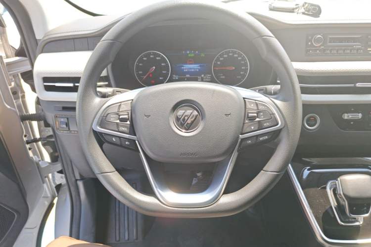 Used Foton Tianyuan V New Energy 2024 Long-wheelbase Low-Roof 7-Seater with CATL 53.58 kWh Battery Steering Wheel