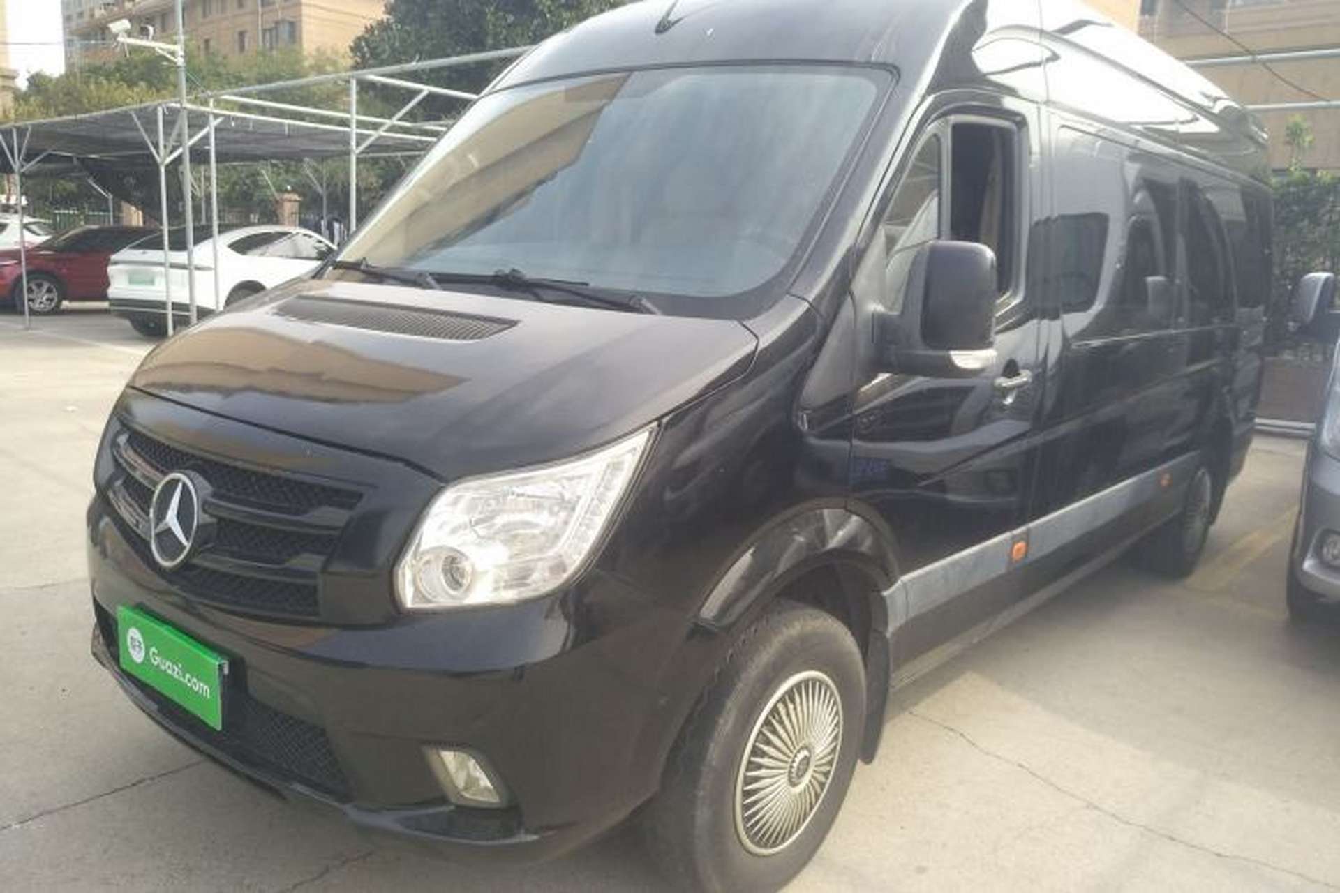 Used Foton Toano 2019 2.8T Business Edition Extended Wheelbase 9-Seater ISF2.8s5F148 Front Left 45 Deg