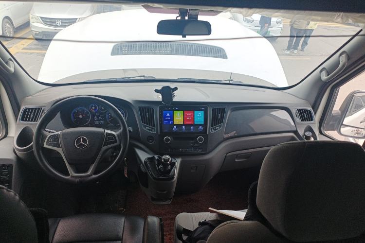 Used Foton Toano 2021 2.0T Manual Tongtu Long Wheelbase Mid-Height 5/6/7-Seater 4F20TC3 Center Console