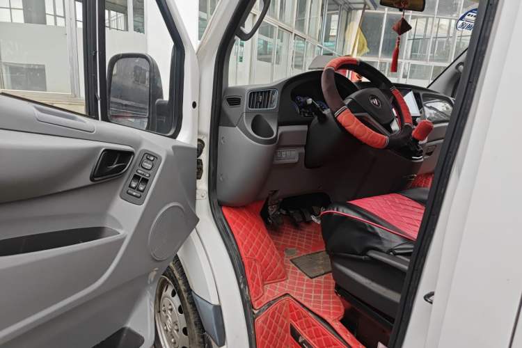 Used Foton Toano 2021 2.8T Manual Tongtu Short Wheelbase Mid-Height 5/6/7-Seater F2.8 NS6B177L Driver Seat