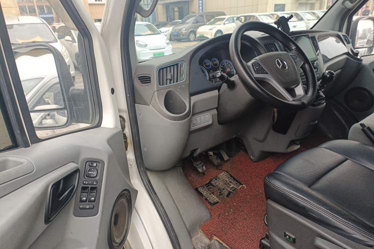 Used Foton Toano 2021 2.0T Manual Tongtu Long Wheelbase Mid-Height 5/6/7-Seater 4F20TC3 Driver Seat