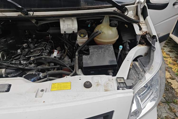 Used Foton Toano 2021 2.8T Manual Tongtu Short Wheelbase Mid-Height 5/6/7-Seater F2.8 NS6B177L Engine Bay Left