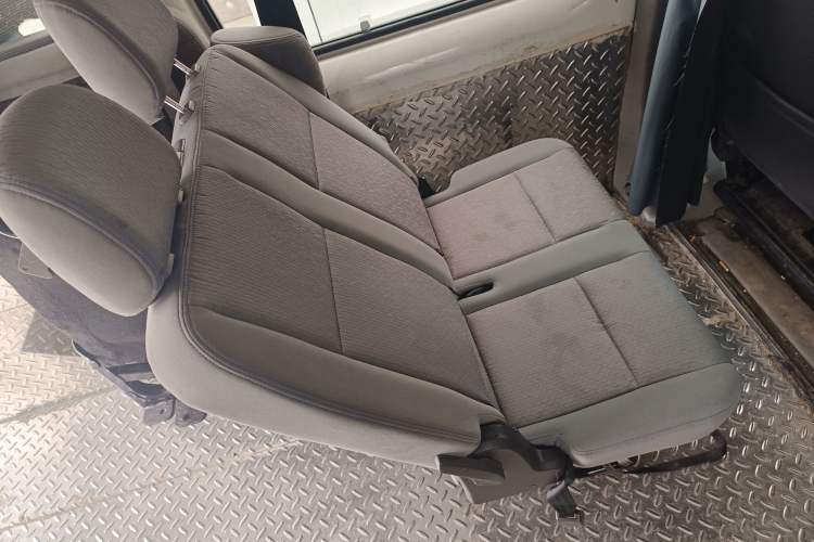 Used Foton Toano 2021 2.0T Manual Tongtu Long Wheelbase Mid-Height 5/6/7-Seater 4F20TC3 Left Rear Seat