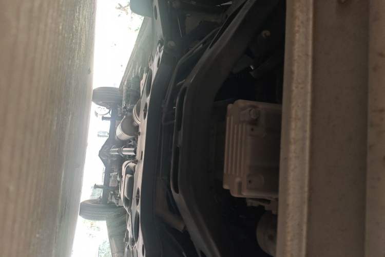 Used Foton Toano 2015 2.8T Commercial Version Short Wheelbase 4J28TC2 Chassis Front