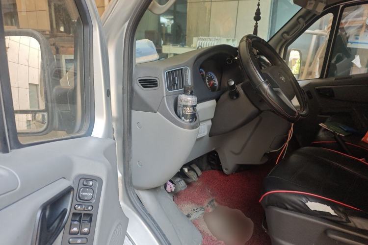 Used Foton Toano 2015 2.8T Commercial Version Short Wheelbase 4J28TC2 Driver Seat