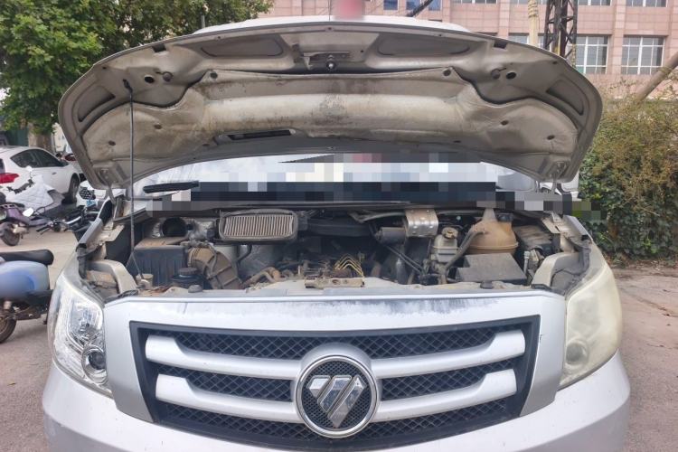Used Foton Toano 2015 2.8T Commercial Version Long Wheelbase ISF2.8 Engine Bay