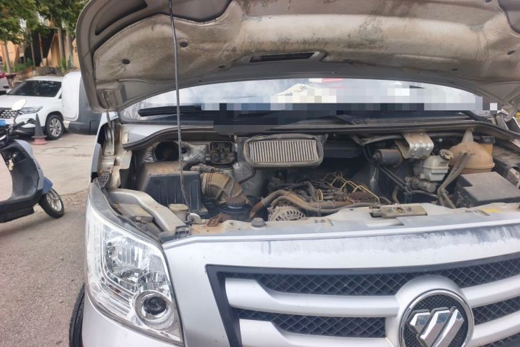 Used Foton Toano 2015 2.8T Commercial Version Long Wheelbase ISF2.8 Engine Bay Right