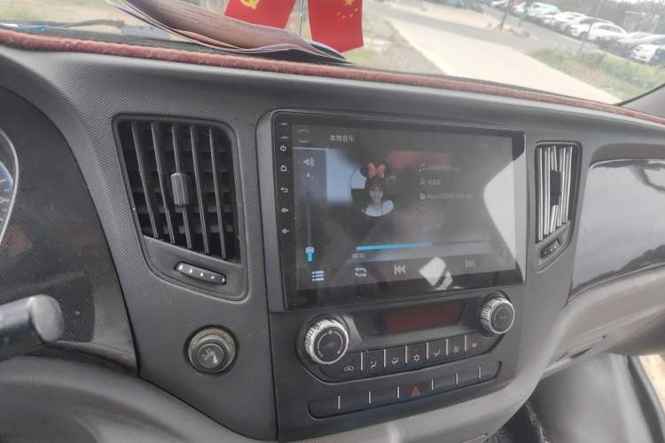 Used Foton Toano 2015 2.8T Commercial Version Short Wheelbase ISF2.8 Audio And AC Panel
