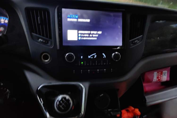 Used Foton Toano 2015 2.8T Commercial Version Short Wheelbase ISF2.8 Audio And AC Panel
