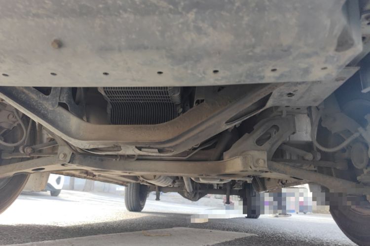 Used Foton Toano 2015 2.8T Commercial Version Short Wheelbase ISF2.8 Chassis Front