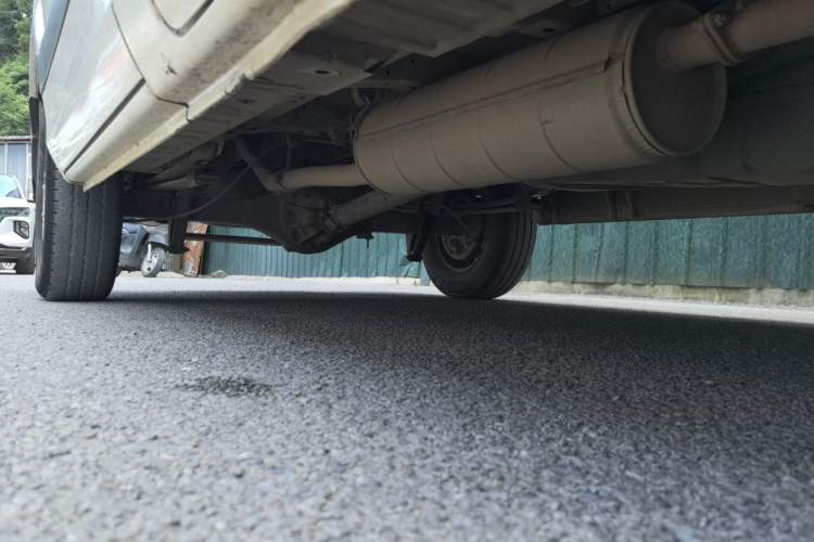 Used Foton Toano 2015 2.8T Commercial Version Short Wheelbase 4J28TC2 Chassis Front Right
