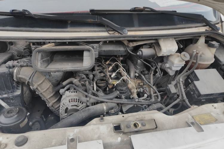 Used Foton Toano 2015 2.8T Commercial Version Short Wheelbase ISF2.8 Engine Bay